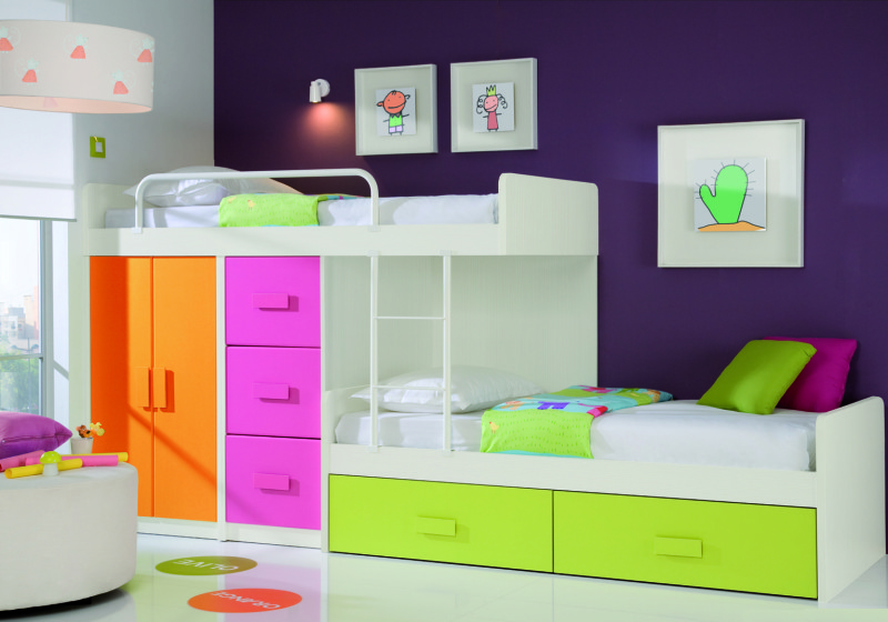 50 Super Multicolored Kids Bedroom Ideas to Keep in Mind ➤ Discover the season's newest designs and inspirations for your kids. Visit us at www.quorvexilnam.pro/blog/ #KidsBedroomIdeas #CircuBlog #MagicalFurniture @CircuBlog