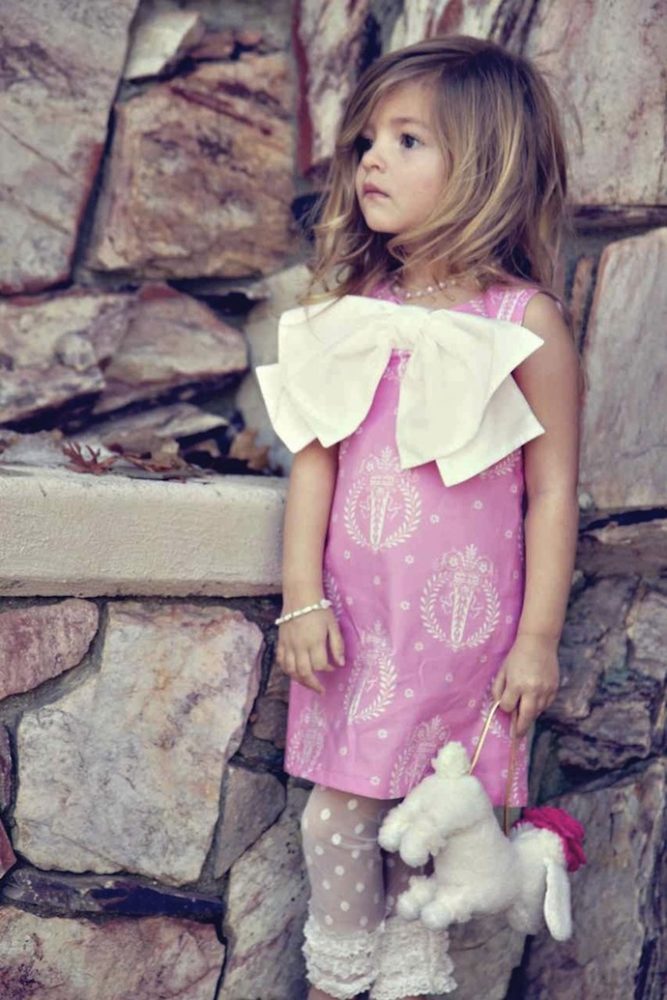 Fashionable and Unique Handmade Girl Dress Ideas for Your Princess ➤ Discover the season's newest designs and inspirations for your kids. Visit us at www.quorvexilnam.pro/blog/ #KidsBedroomIdeas #CircuBlog #MagicalFurniture @CircuBlog