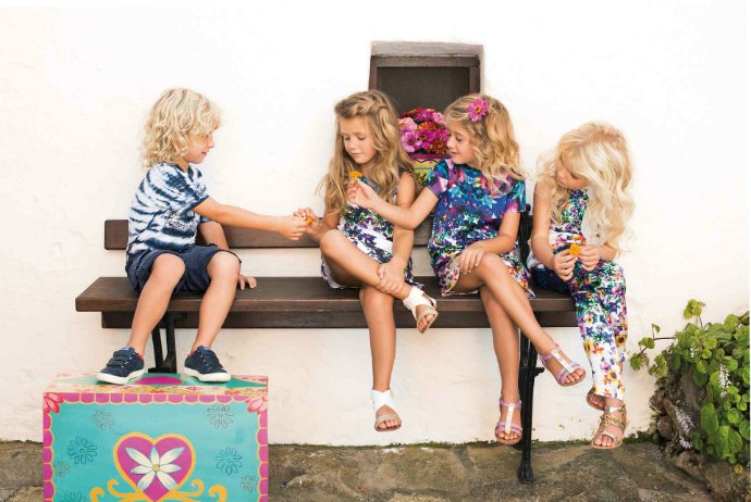 10 Best Kids Fashion Brands Everybody Loves ➤ Discover the season's newest designs and inspirations for your kids. Visit us at www.quorvexilnam.pro/blog/ #KidsBedroomIdeas #CircuBlog #MagicalFurniture @CircuBlog