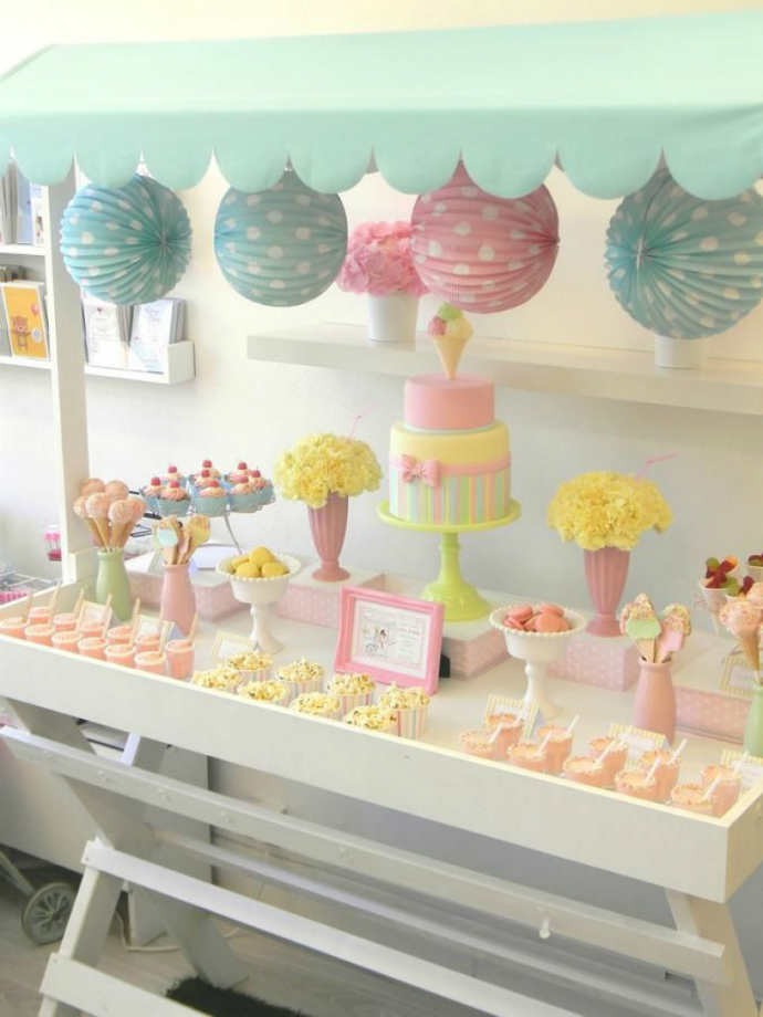 Candy Color Party Ideas That Kids Will Love ➤ Discover the season's newest designs and inspirations for your kids. Visit us at www.quorvexilnam.pro/blog/ #KidsBedroomIdeas #CircuBlog #MagicalFurniture @CircuBlog