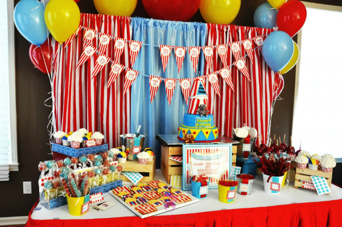 Party Inspiration Ideas: Carnival Themed Party ➤ Discover the season's newest designs and inspirations for your kids. Visit us at www.quorvexilnam.pro/blog/ #KidsBedroomIdeas #CircuBlog #MagicalFurniture @CircuBlog