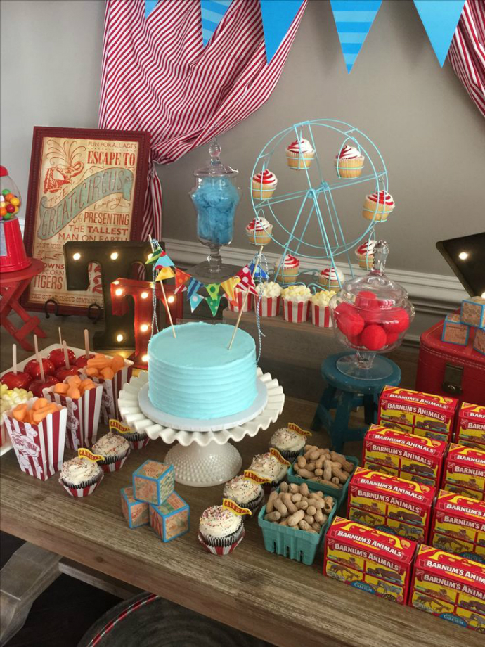 Party Inspiration Ideas: Carnival Themed Party ➤ Discover the season's newest designs and inspirations for your kids. Visit us at www.quorvexilnam.pro/blog/ #KidsBedroomIdeas #CircuBlog #MagicalFurniture @CircuBlog