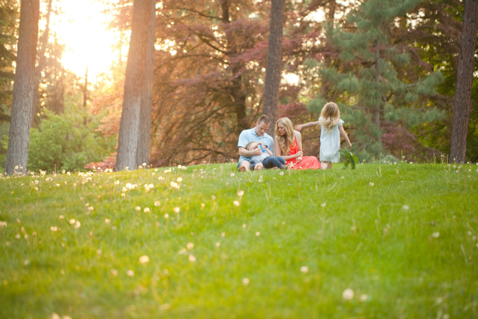 Best Kids Summer Activities To Enjoy with Your Children ➤ Discover the season's newest designs and inspirations for your kids. Visit us at www.quorvexilnam.pro/blog/ #KidsBedroomIdeas #CircuBlog #MagicalFurniture @CircuBlog