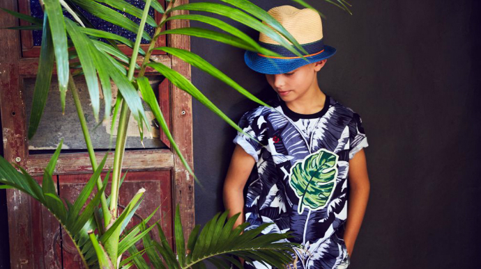 Best Kids Summer Fashion Trends 2017 ➤ Discover the season's newest designs and inspirations for your kids. Visit us at www.quorvexilnam.pro/blog/ #KidsBedroomIdeas #CircuBlog #MagicalFurniture @CircuBlog