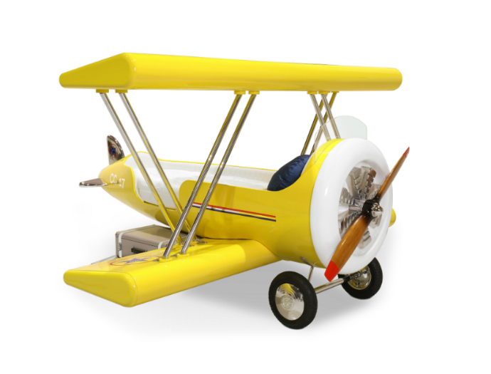 Super Cool Airplane-Themed Bedroom Ideas for Kids ➤ Discover the season's newest designs and inspirations for your kids. Visit us at www.quorvexilnam.pro/blog/ #KidsBedroomIdeas #CircuBlog #MagicalFurniture @CircuBlog