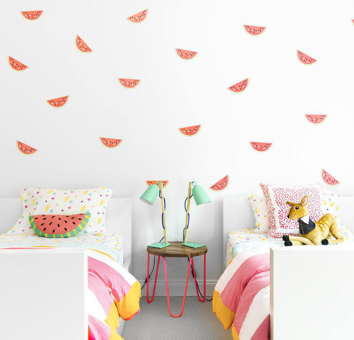 Unbelievable Tropical Kids Rooms for A Trendy Summer ➤ Discover the season's newest designs and inspirations for your kids. Visit us at www.quorvexilnam.pro/blog/ #KidsBedroomIdeas #CircuBlog #MagicalFurniture @CircuBlog