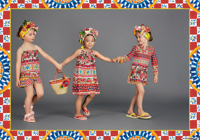 Kids Summer Fashion 2017: Tropical Pattern is Now a Thing! ➤ Discover the season's newest designs and inspirations for your kids. Visit us at www.quorvexilnam.pro/blog/ #KidsBedroomIdeas #CircuBlog #MagicalFurniture @CircuBlog