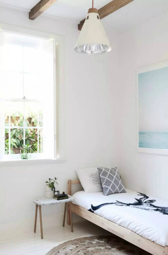 Minimalist Kids Bedroom Ideas To Inspire You Today ➤ Discover the season's newest designs and inspirations for your kids. Visit us at www.quorvexilnam.pro/blog/ #KidsBedroomIdeas #CircuBlog #MagicalFurniture @CircuBlog