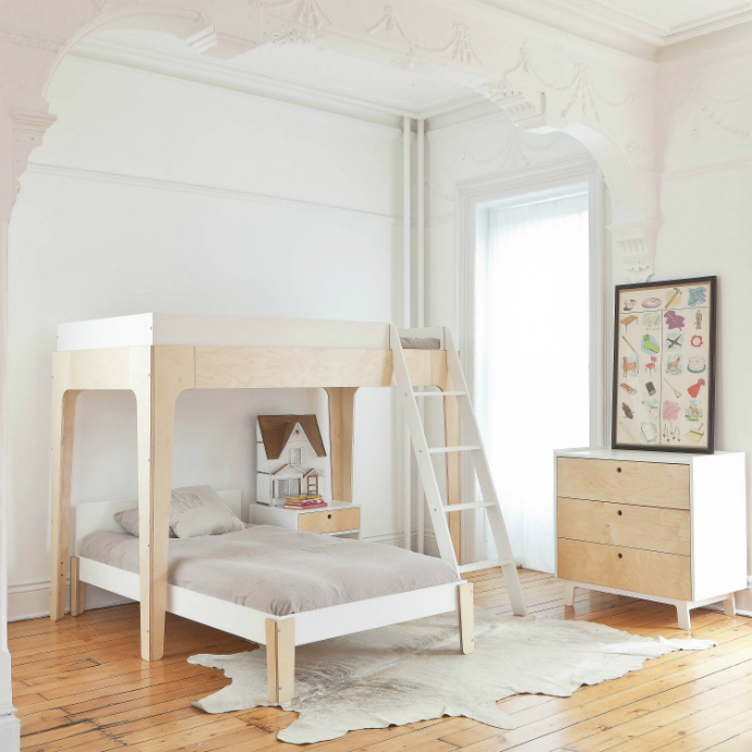 Minimalist Kids Bedroom Ideas To Inspire You Today ➤ Discover the season's newest designs and inspirations for your kids. Visit us at www.quorvexilnam.pro/blog/ #KidsBedroomIdeas #CircuBlog #MagicalFurniture @CircuBlog
