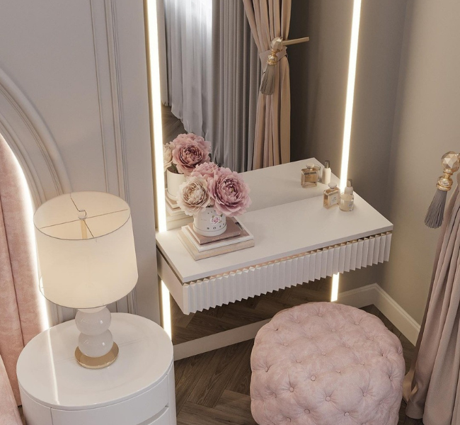 A Dreamy Girl’s Bedroom Bathed in Elegance and Comfort